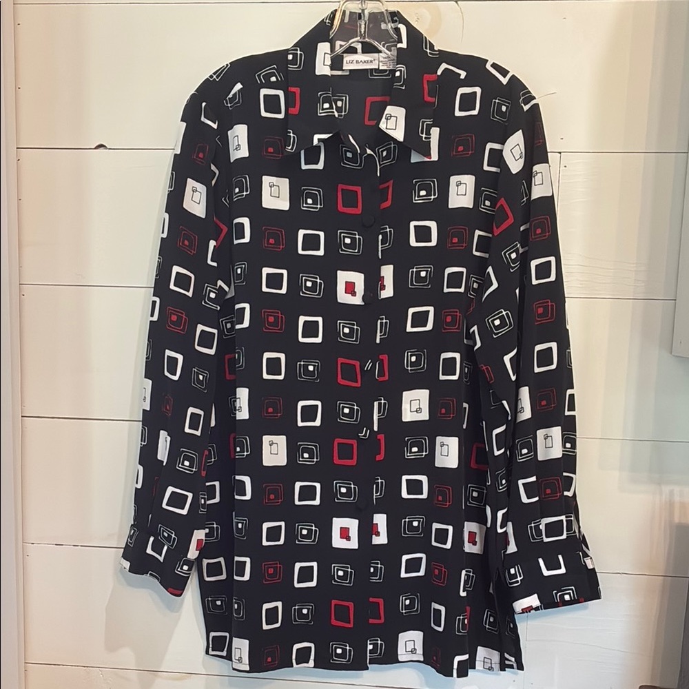 Liz Baker Black and Red Geometric Button Up Blouse Tunic Style Size Large